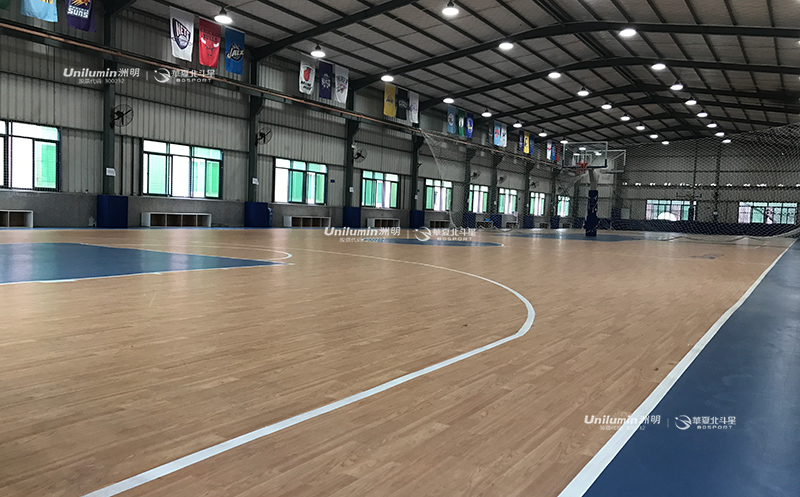福建晋江乐动能量中心球馆篮球场